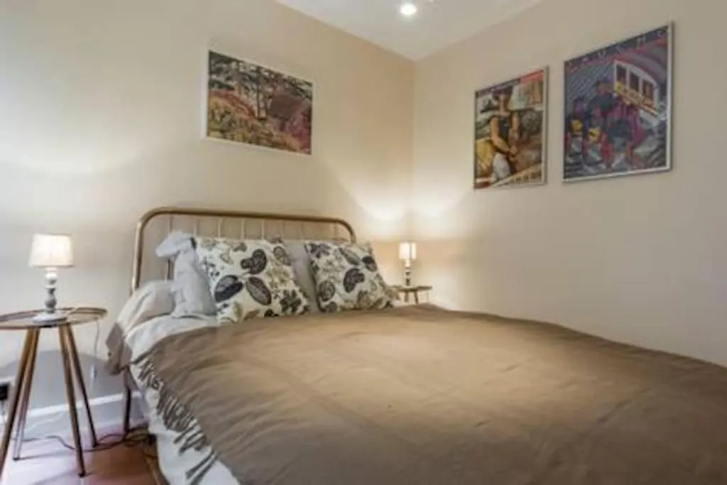 Cosy & Premium Apartment Near The Louvre & Quartier Latin Paris France
